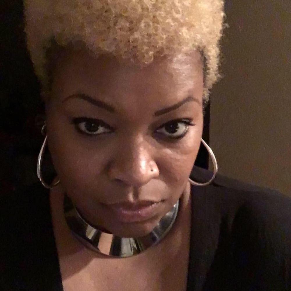 Meet your Posher, Traci